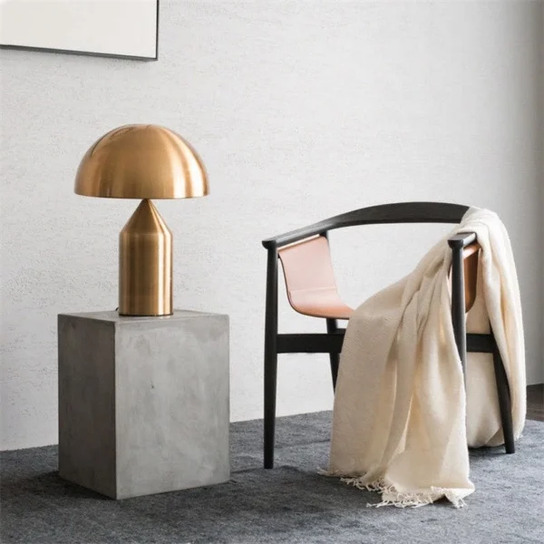 sg-11134201-7rbm1-lp25wgc6n8ilc8.webp Modern Gold Table Lamp